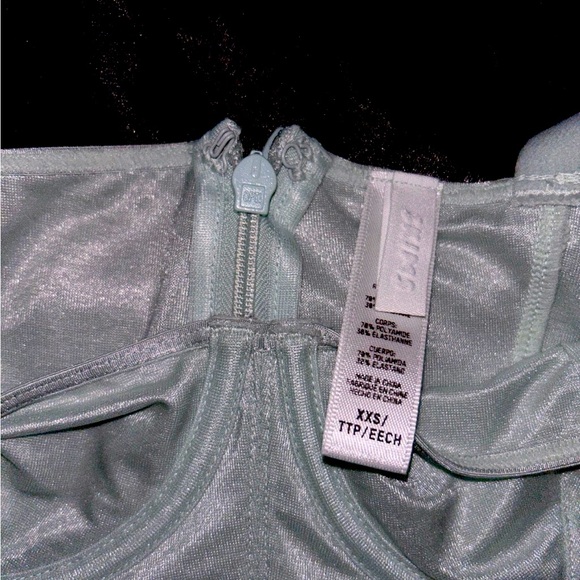 Skims Glissenette Catsuit - Picture 2 of 3